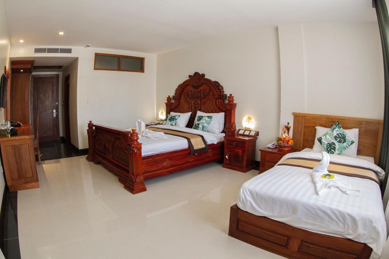Kampong Thom Palace Hotel Exterior foto